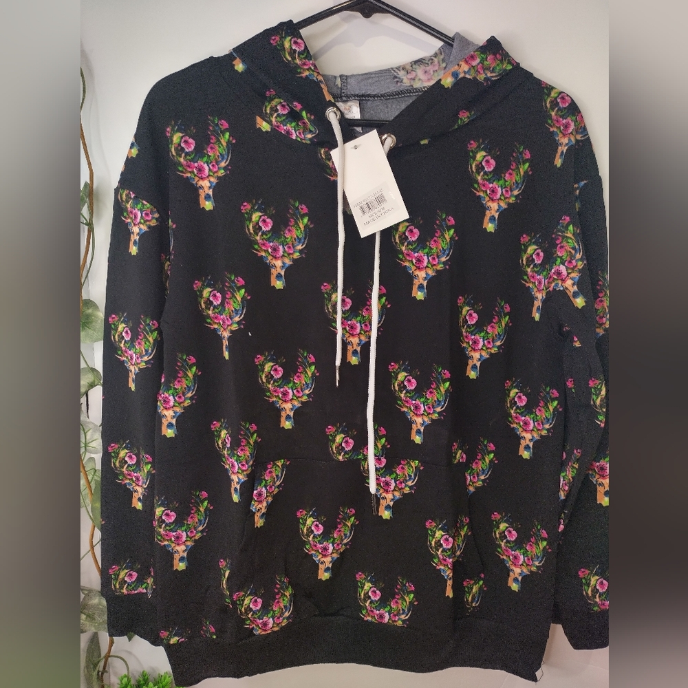 Ladies Pull Over Black Dear With Flower Antlers By Lida Size S/M